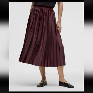 Lululemon Satin Pleated Midi Skirt in Garnet - Size M